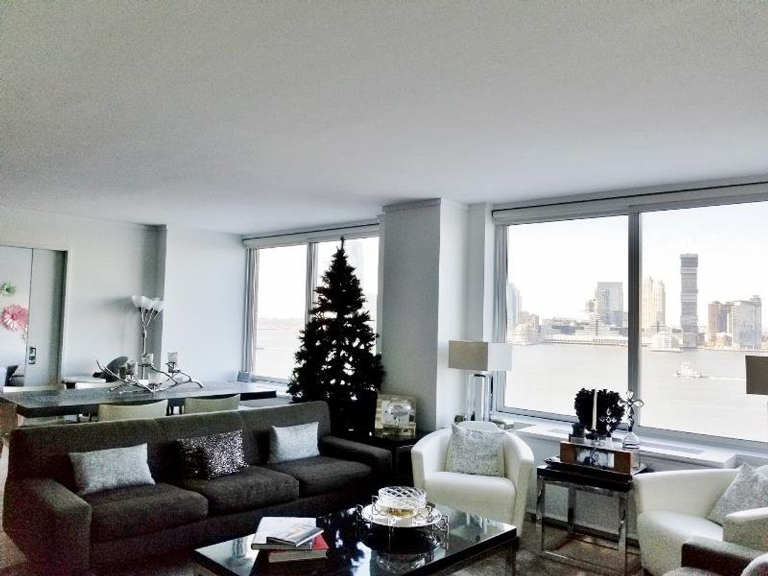 Photo for 212 Warren Street - 212 WARREN STREET Mixed Use in Battery Park City, Manhattan
