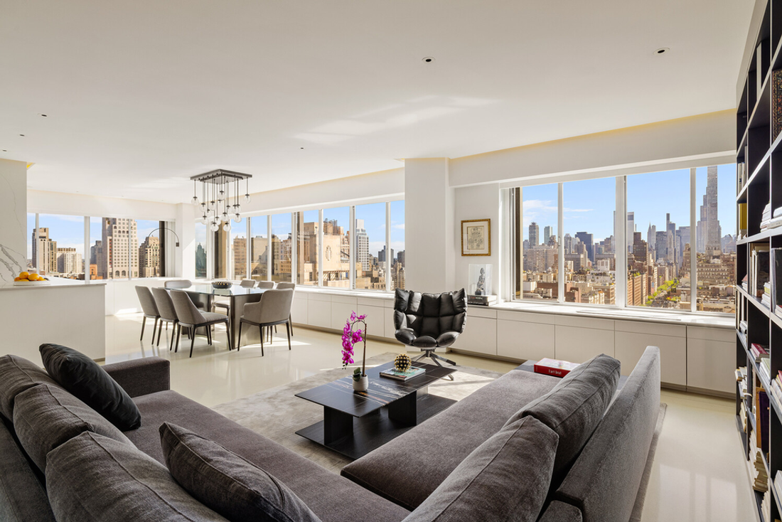 Photo for The Park 900 - 900 PARK AVENUE Condominium in Upper East Side, Manhattan