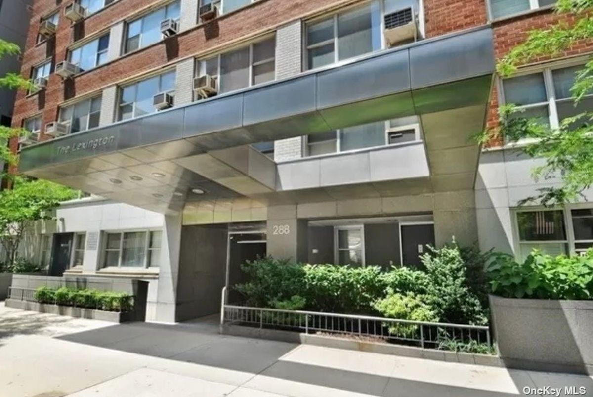 Photo for 288 Lexington Avenue - 288 LEXINGTON AVENUE Cooperative in Murray Hill, Manhattan
