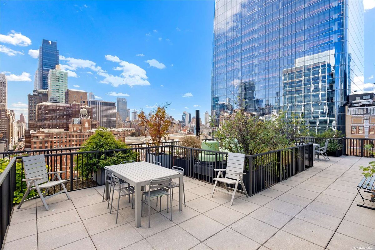 Photo for Convention Overlook - 430 West 34th Street Cooperative in Hudson Yards, Manhattan