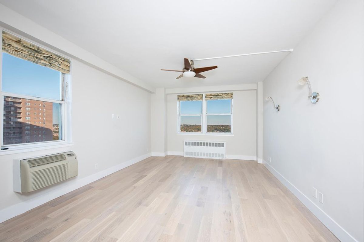 Photo for Skyview - 5800 ARLINGTON AVENUE Cooperative in West Bronx, Bronx