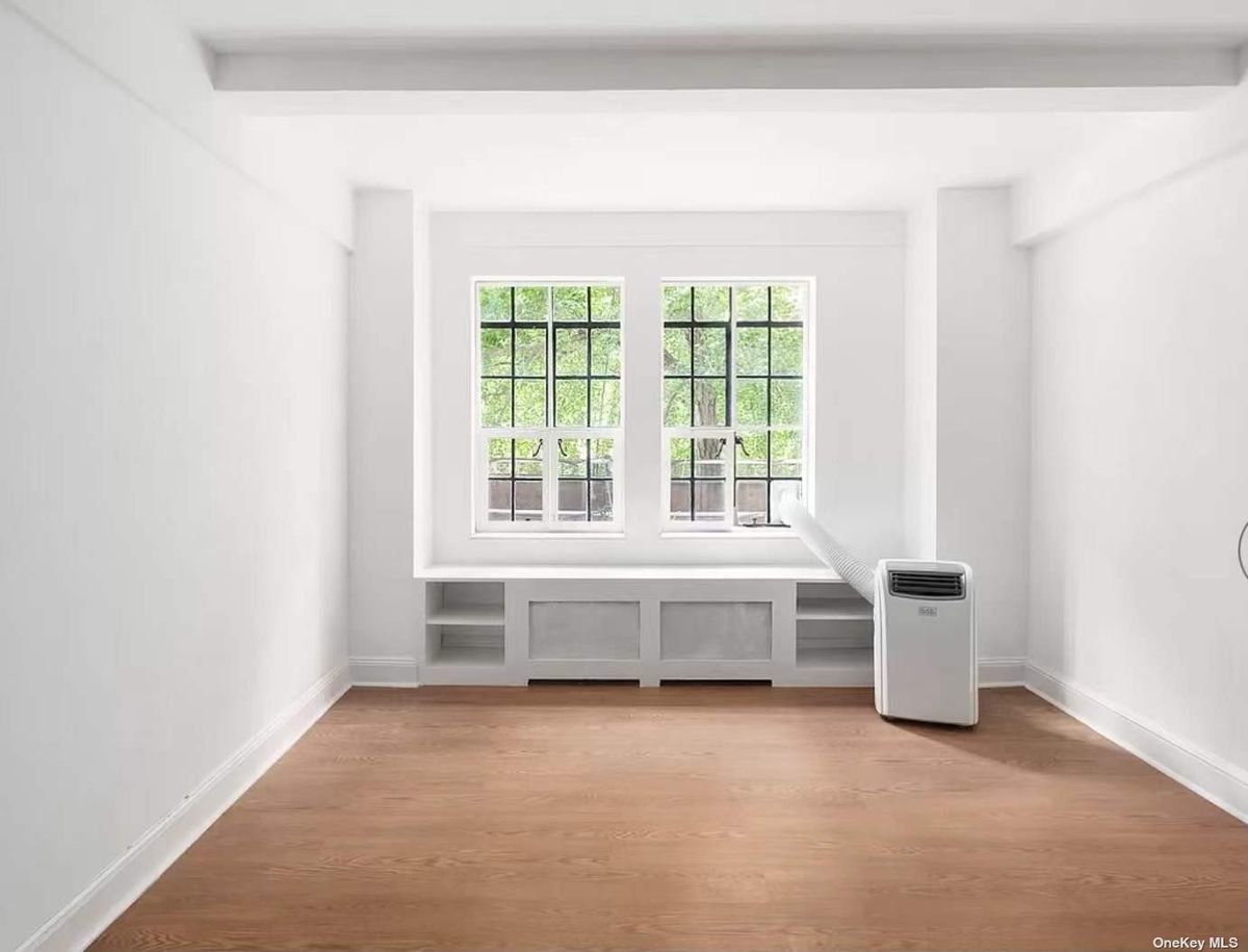Photo for Tudor Tower - 25 TUDOR CITY PLACE Cooperative in Turtle Bay, Manhattan