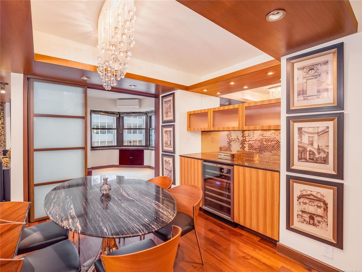 Photo for Lex 54 - 135 East 54th Street Condominium in Midtown East, Manhattan
