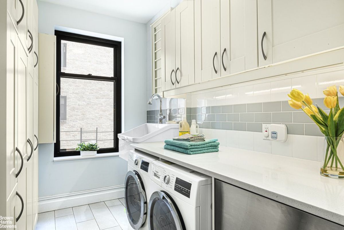 Photo for 200 West 86th Street - 530 AMSTERDAM AVENUE Cooperative in , Manhattan
