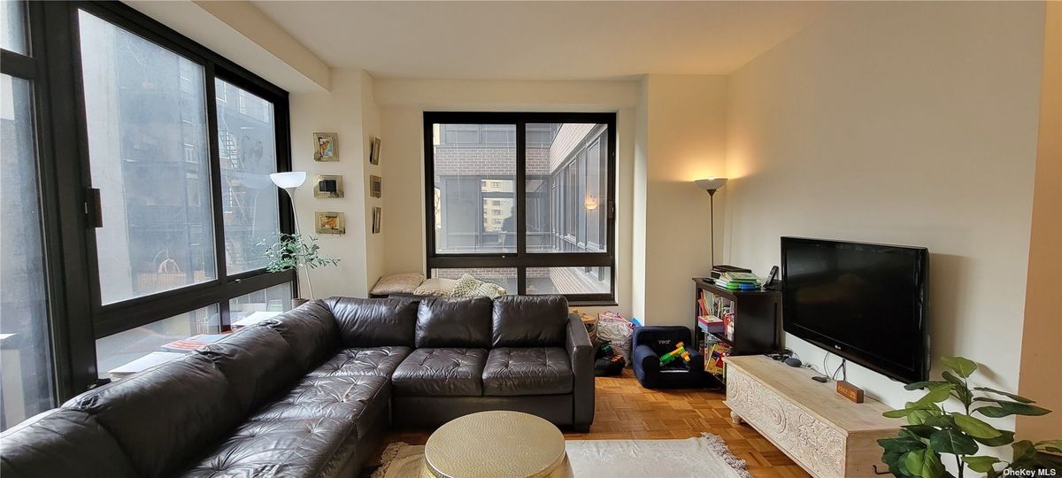 Photo for  100 United Nations Plaza  - 100 1 AVENUE Condominium in Midtown East, Manhattan