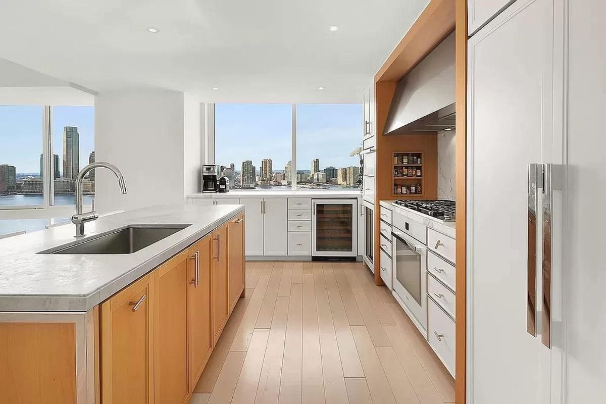 Photo for  212 Warren Street  - 212 WARREN STREET Mixed Use in Battery Park City, Manhattan