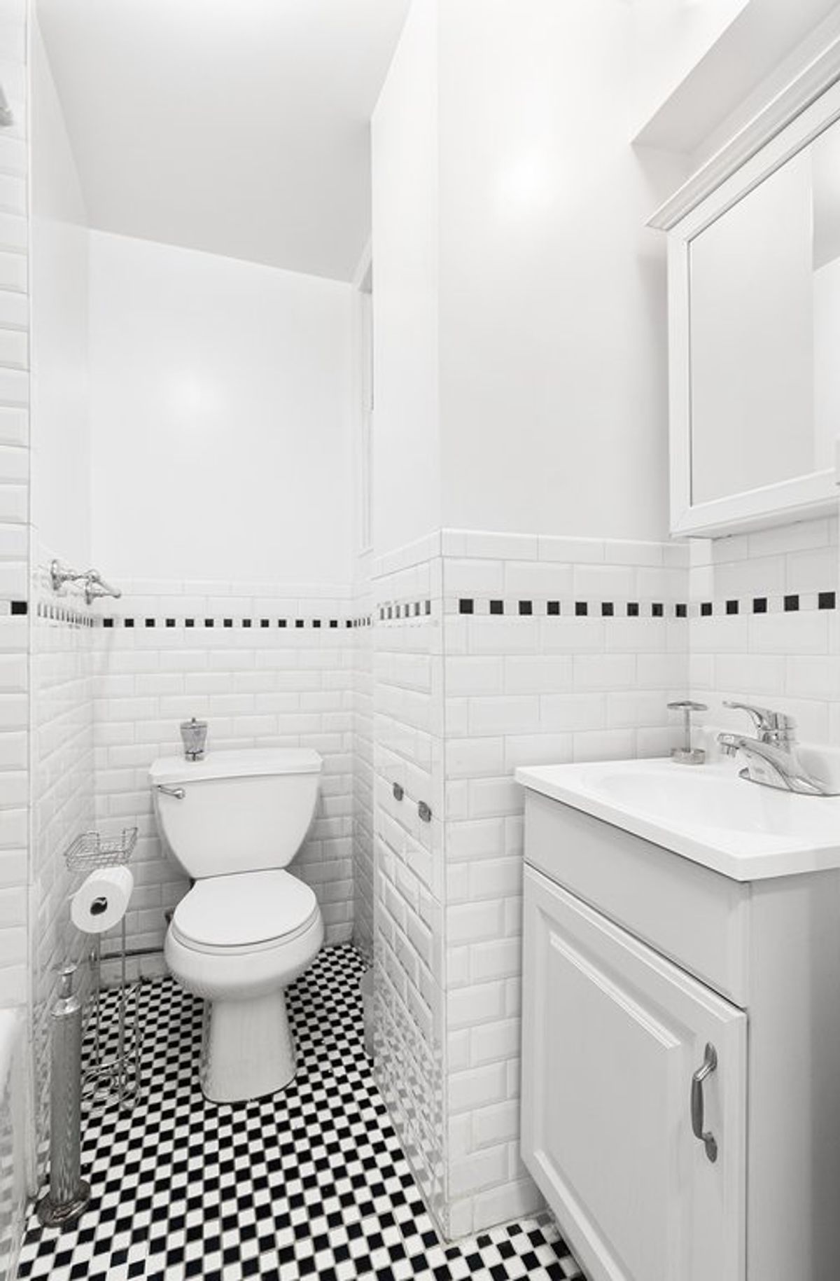 Photo for The Cherokee - 508 EAST 78 STREET Cooperative in Upper East Side, Manhattan