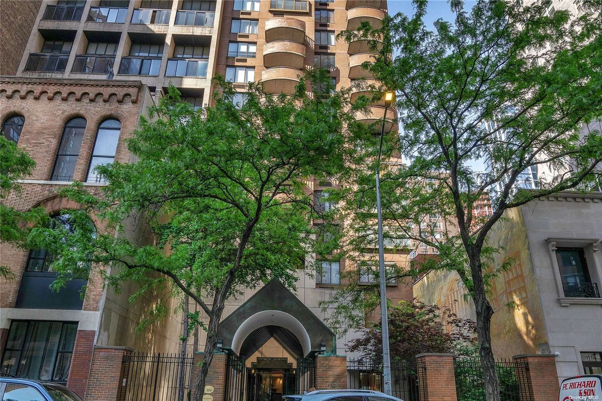 Photo for L’Isola - 157 EAST 32 STREET Condominium in Murray Hill, Manhattan