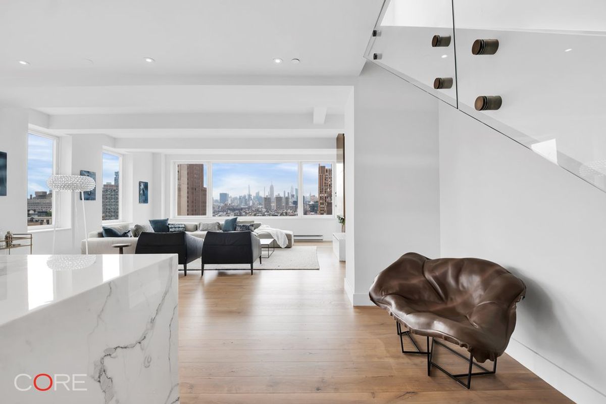 Photo for 93 Worth - 335 BROADWAY Condominium in Tribeca, Manhattan