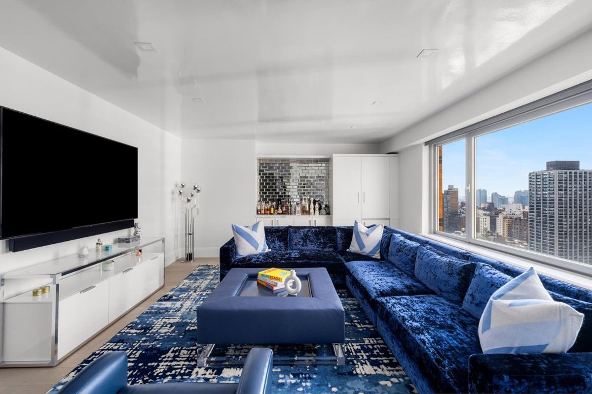 Photo for 200 East 62nd Street - 200 EAST 62 STREET Condominium in Upper East Side, Manhattan