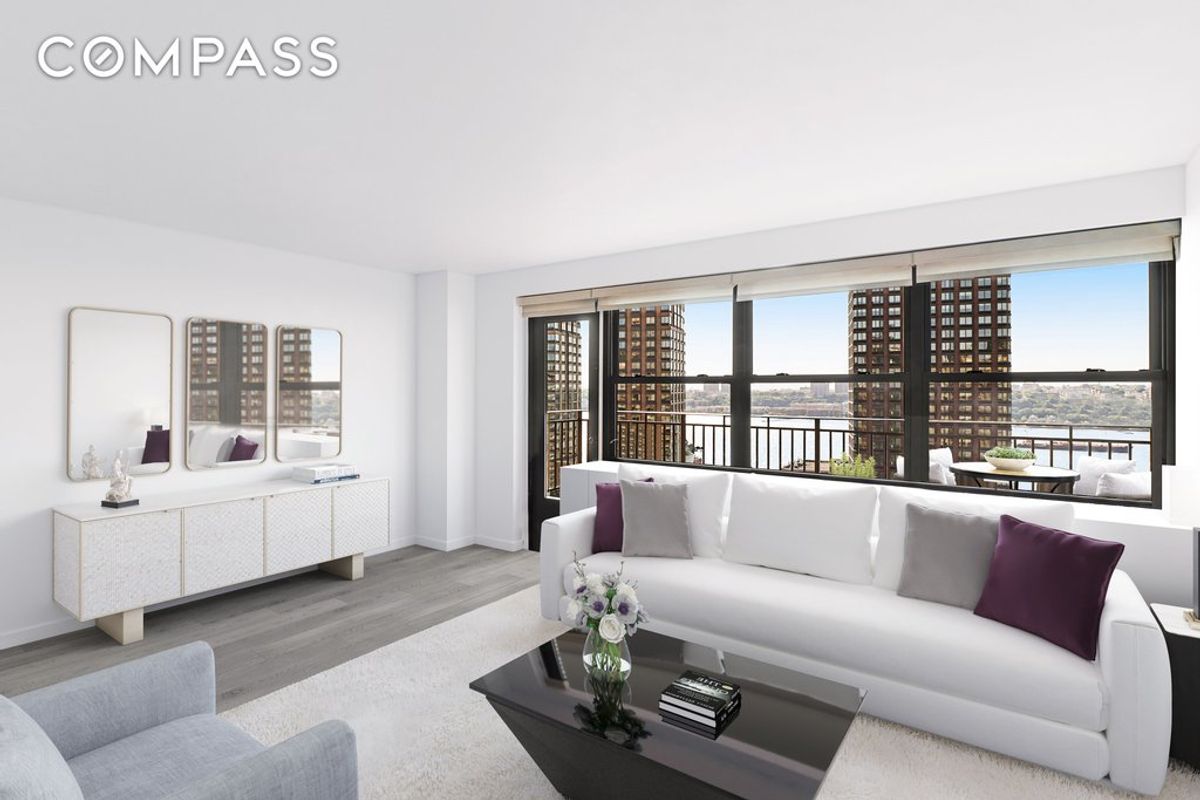 Photo for Lincoln Towers - 185 West End Avenue Condominium in Upper West Side, Manhattan