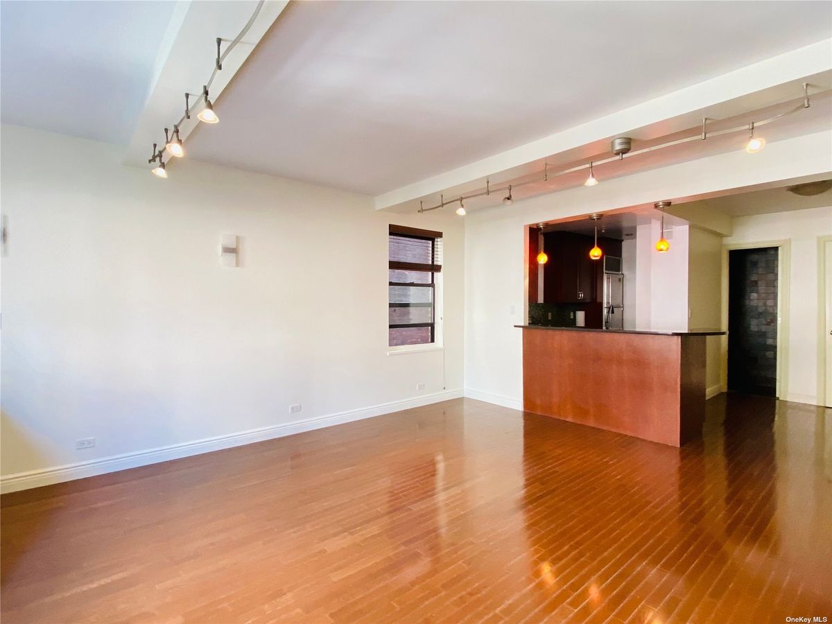 Photo for Morgan Park Condominium - 30 East 37th Street Condominium in Murray Hill, Manhattan