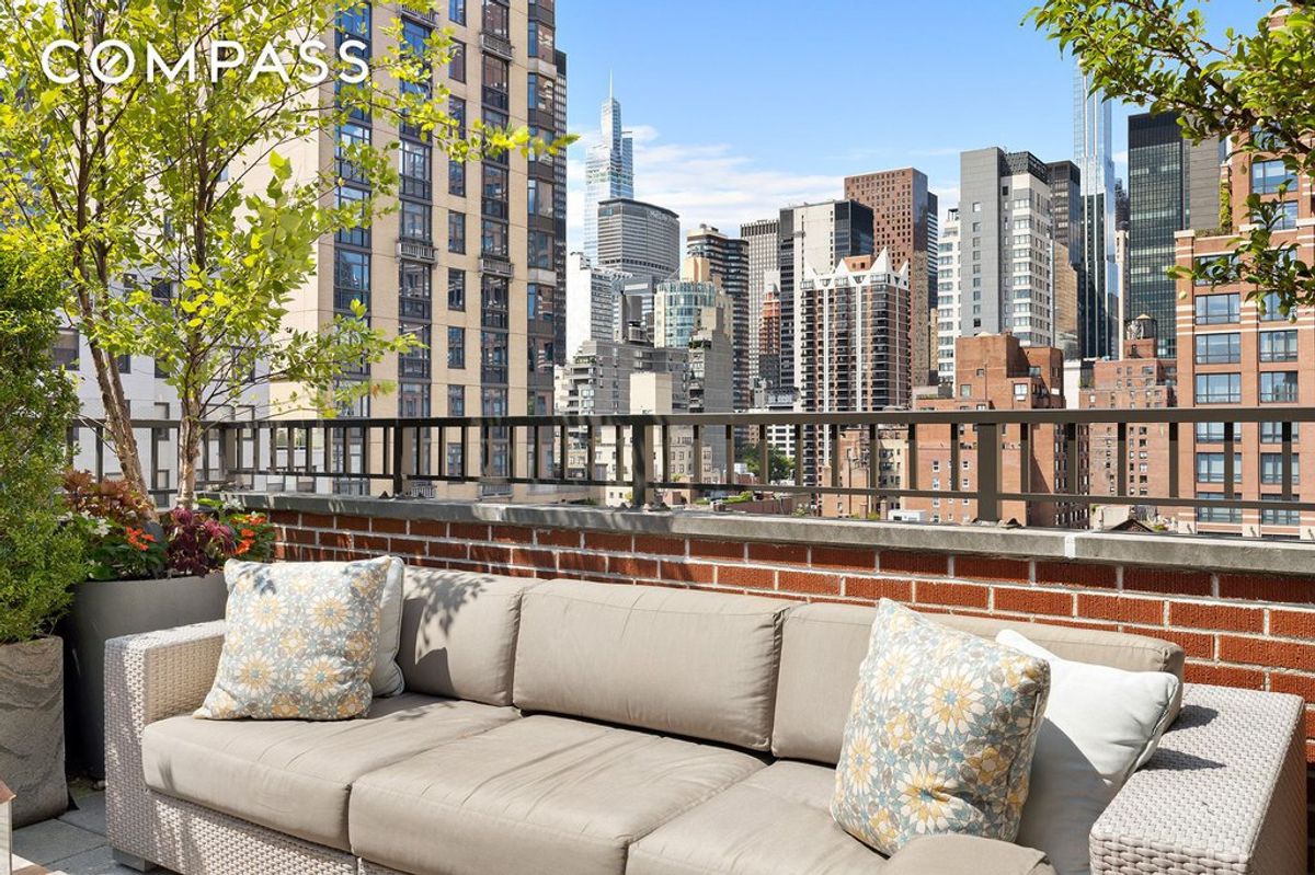 Photo for The Beekman Hill House - 425 EAST 51 STREET Cooperative in Midtown East, Manhattan