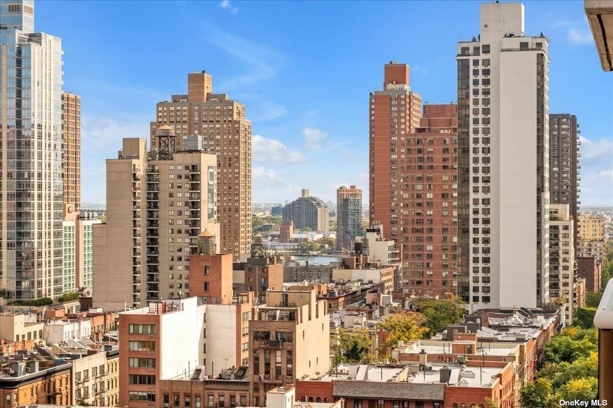 Photo for  The Monarch  - 200 EAST 89 STREET Condominium in Upper East Side, Manhattan