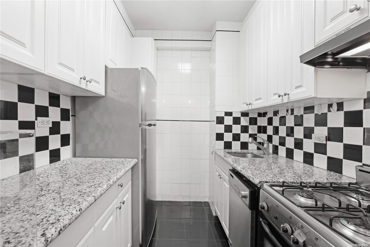 Photo for  Morgan Park Condominium  - 30 EAST 37 STREET Condominium in Murray Hill, Manhattan