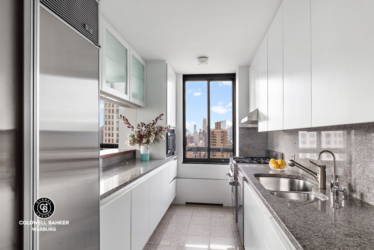 Photo for Evans Tower Condominium - 171 EAST 84 STREET Condominium in Upper East Side, Manhattan