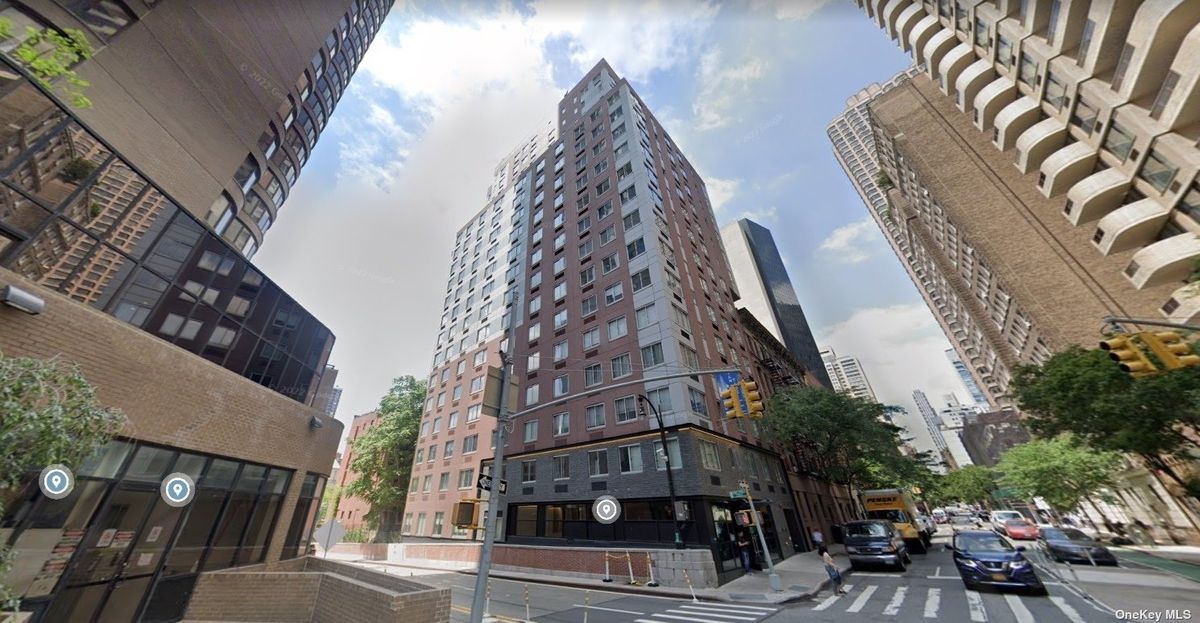 Photo for The Vantage - 308 EAST 38 STREET Condominium in Murray Hill, Manhattan