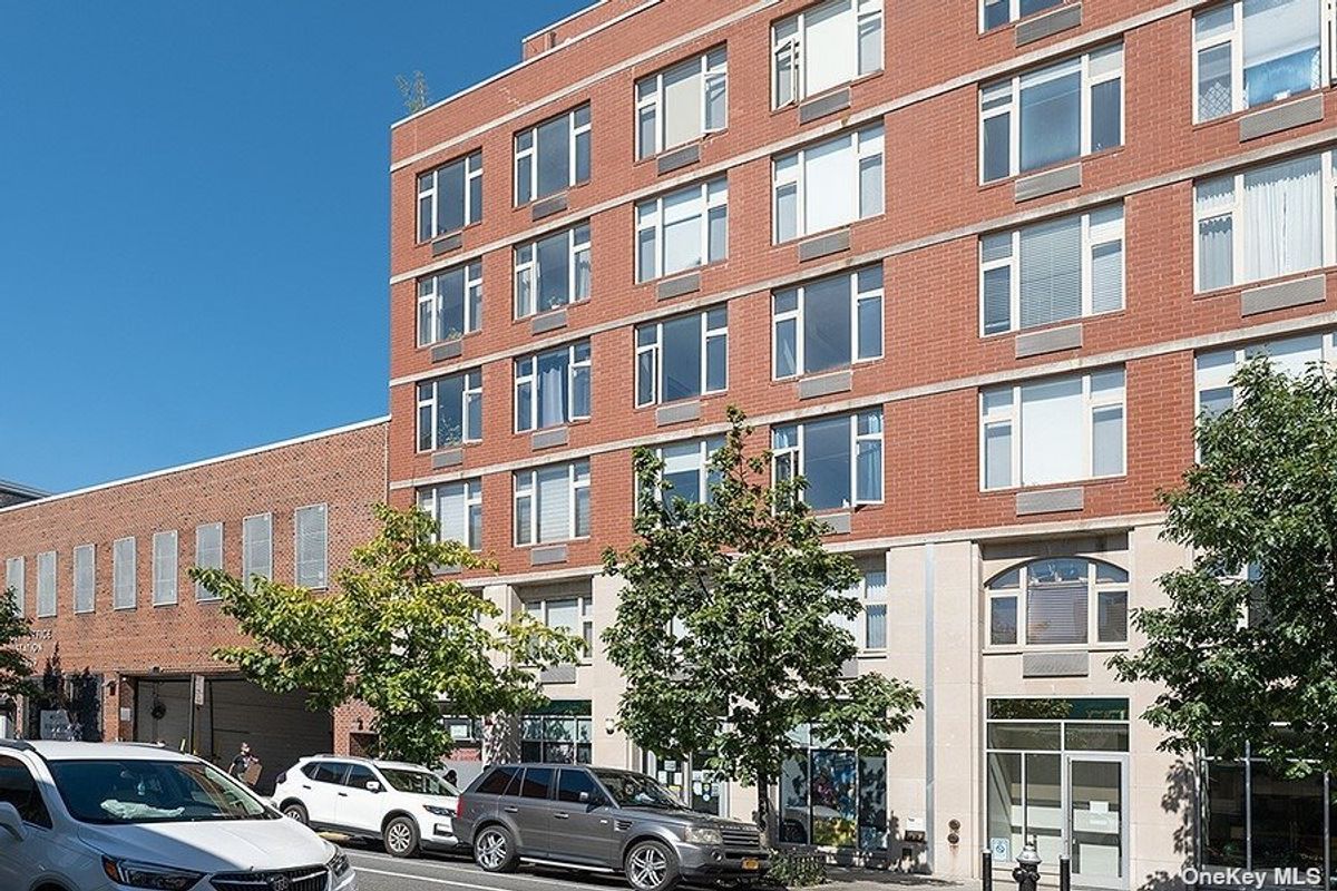 Photo for The Mirada - 161 East 110th Street Condominium in East Harlem, Manhattan