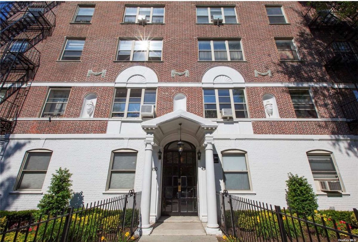 Photo for 430 CLINTON AVENUE - 430 CLINTON AVENUE Condominium in Clinton Hill, Brooklyn