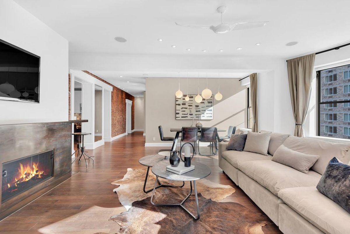 Photo for 425 West End Avenue - 425 West End Avenue Cooperative in Upper West Side, Manhattan