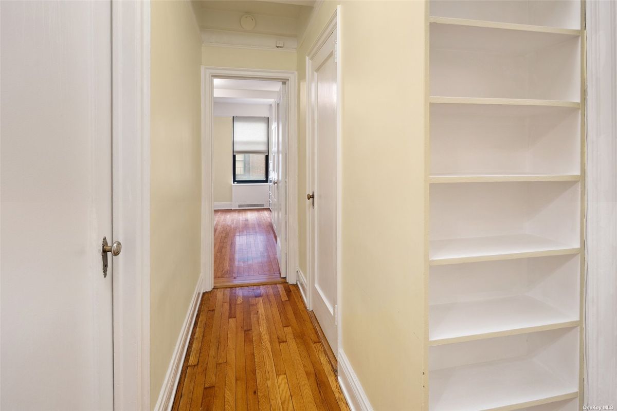 Photo for  200 West 86th Street  - 530 AMSTERDAM AVENUE Cooperative in Upper West Side, Manhattan