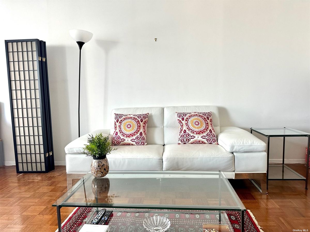 Photo for The Galleria - 117 East 57th Street Condominium in Midtown East, Manhattan