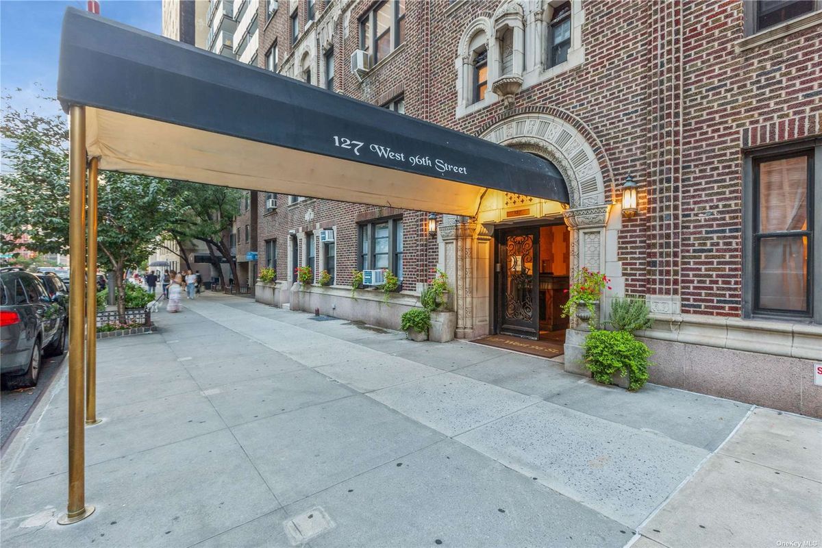 Photo for 127 WEST 96 STREET - 127 WEST 96 STREET Cooperative in Upper West Side, Manhattan