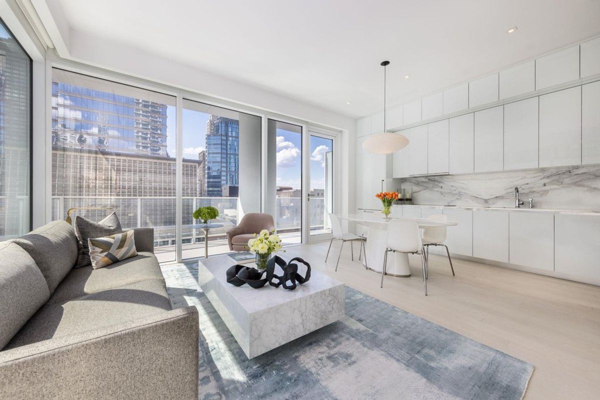 Photo for 200 East 59th Street - 200 East 59th Street Condominium in Midtown East, Manhattan