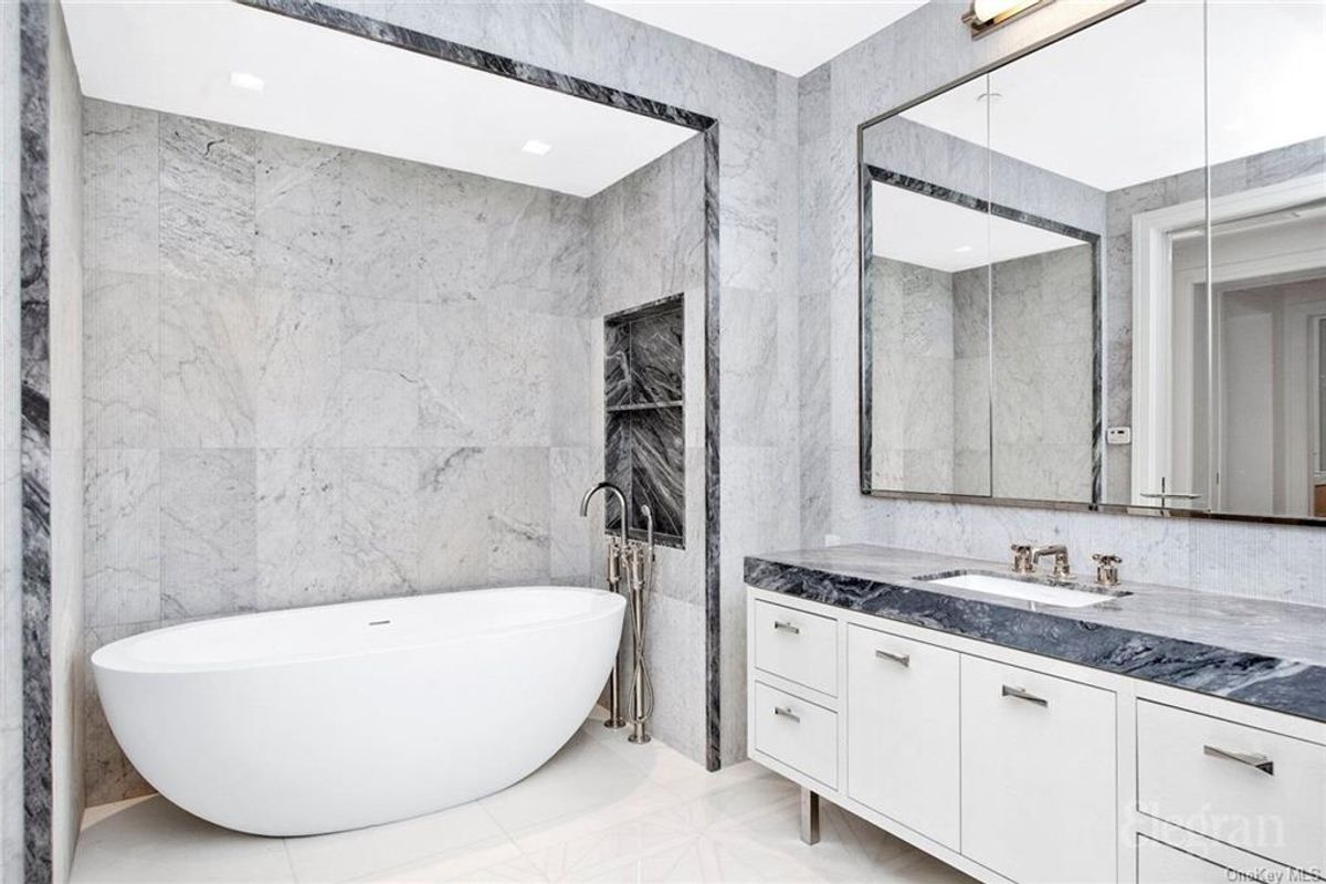 Photo for 210 East 5th Street - 212 5th Avenue Condominium in East Village, Manhattan