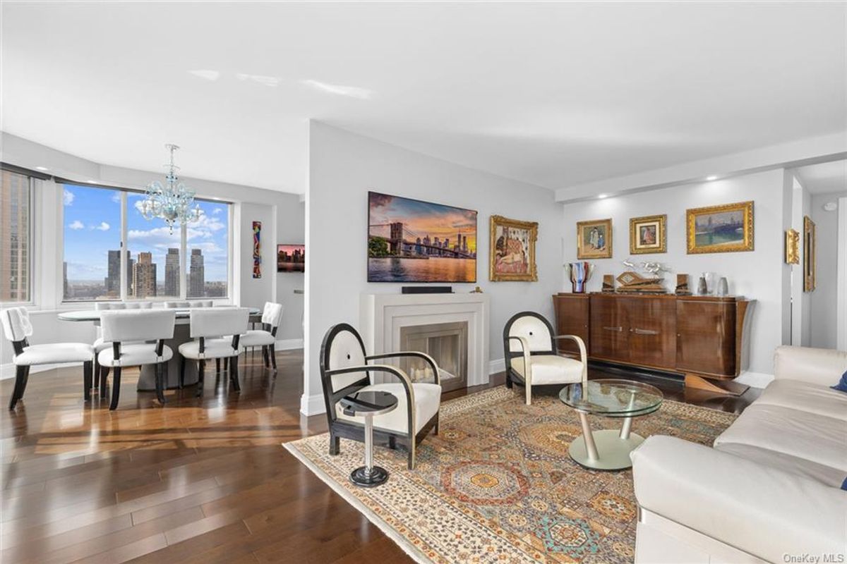 Photo for The Harmony - 61 West 62nd Street Condominium in Upper West Side, Manhattan