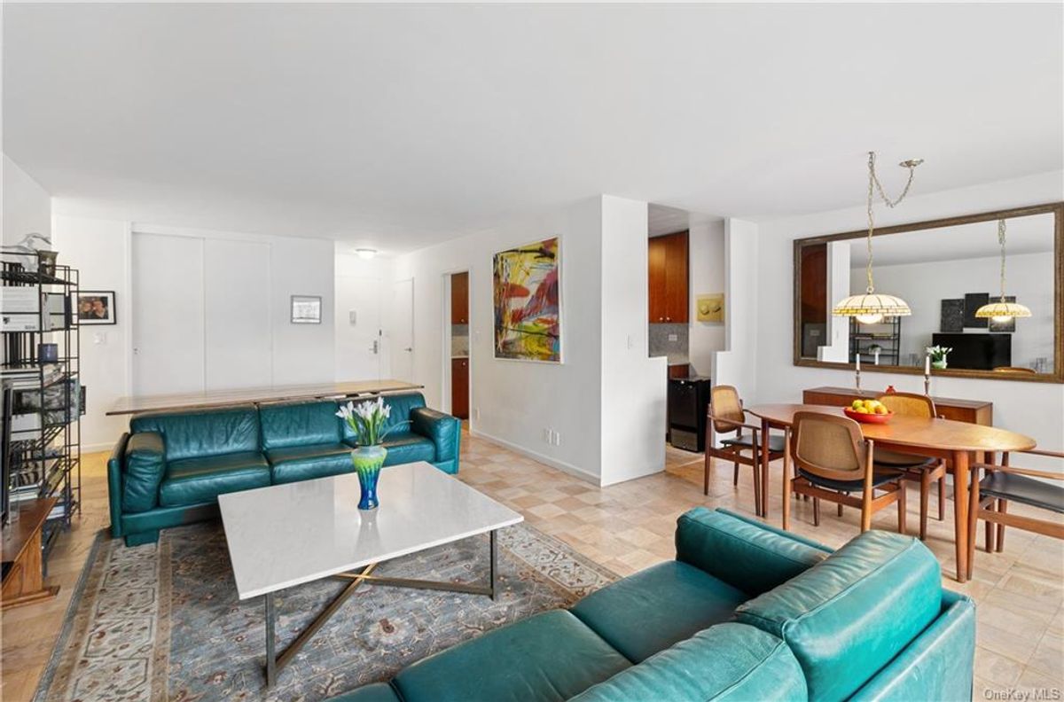 Photo for Lincoln Towers - 140 West End Avenue Condominium in Upper West Side, Manhattan