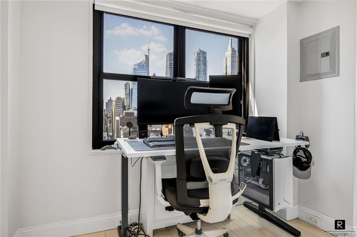 Photo for  Victoria House  - 200 EAST 27 STREET Cooperative in Murray Hill, Manhattan