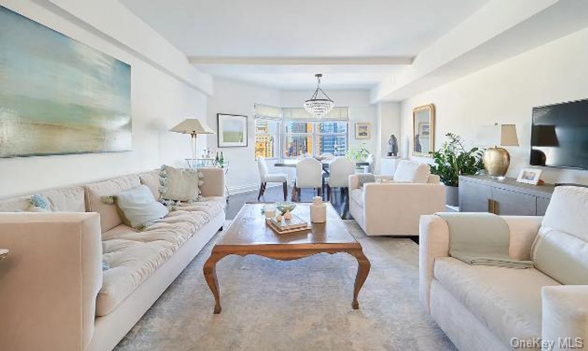 Photo for 196 East 75th Street - 1296 3 AVENUE Cooperative in Upper East Side, Manhattan