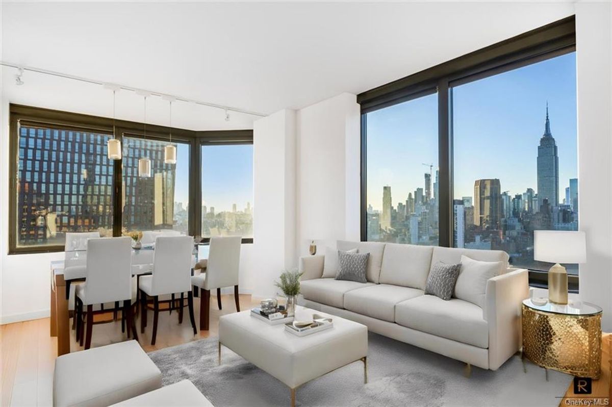 Photo for The Horizon - 415 East 37th Street Condominium in Midtown East, Manhattan