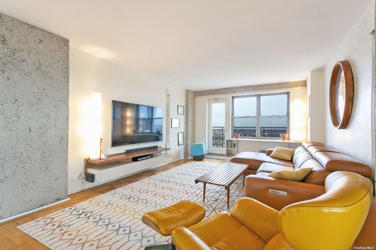 Photo for 125-10 Queens Boulevard - 125-10 QUEENS BOULEVARD Condominium in Kew Gardens, Queens