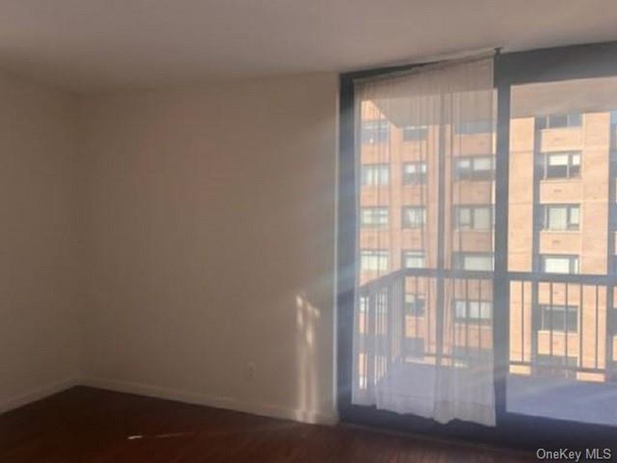 Photo for  52 East End Avenue  - 52 EAST END AVENUE Condominium in Yorkville, Manhattan