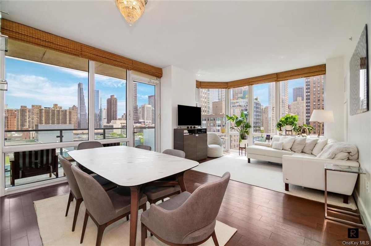 Photo for 10 West End Avenue - 10 WEST END AVENUE Condominium in Midtown West, Manhattan