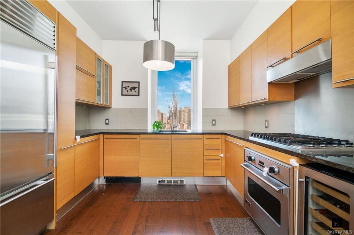 Photo for 10 West End Avenue - 10 WEST END AVENUE Condominium in Midtown West, Manhattan
