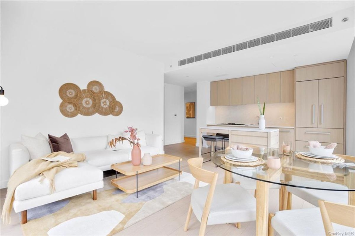 Photo for  Bloom on 45th  - 500 W 45th Street Condominium in Midtown West, Manhattan