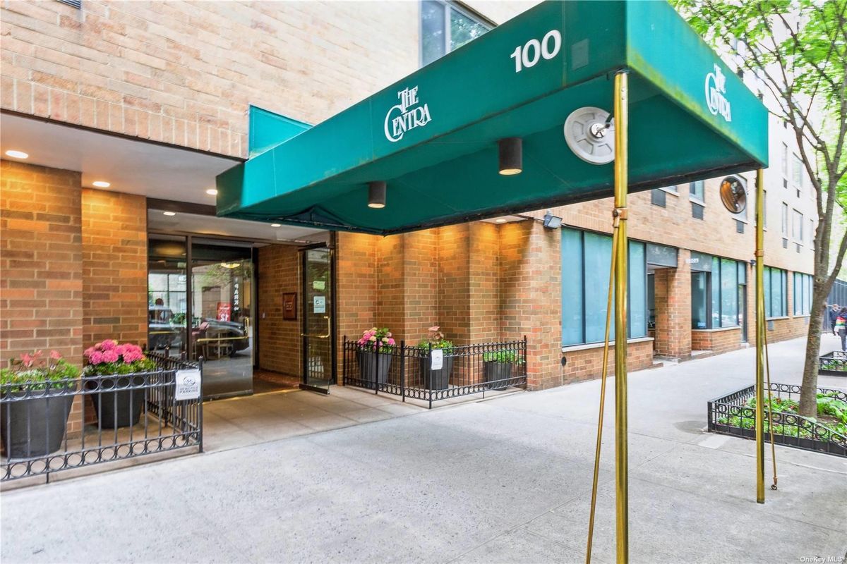 Photo for The Centra Condominium - 100 WEST 89TH STREET Condominium in Upper West Side, Manhattan