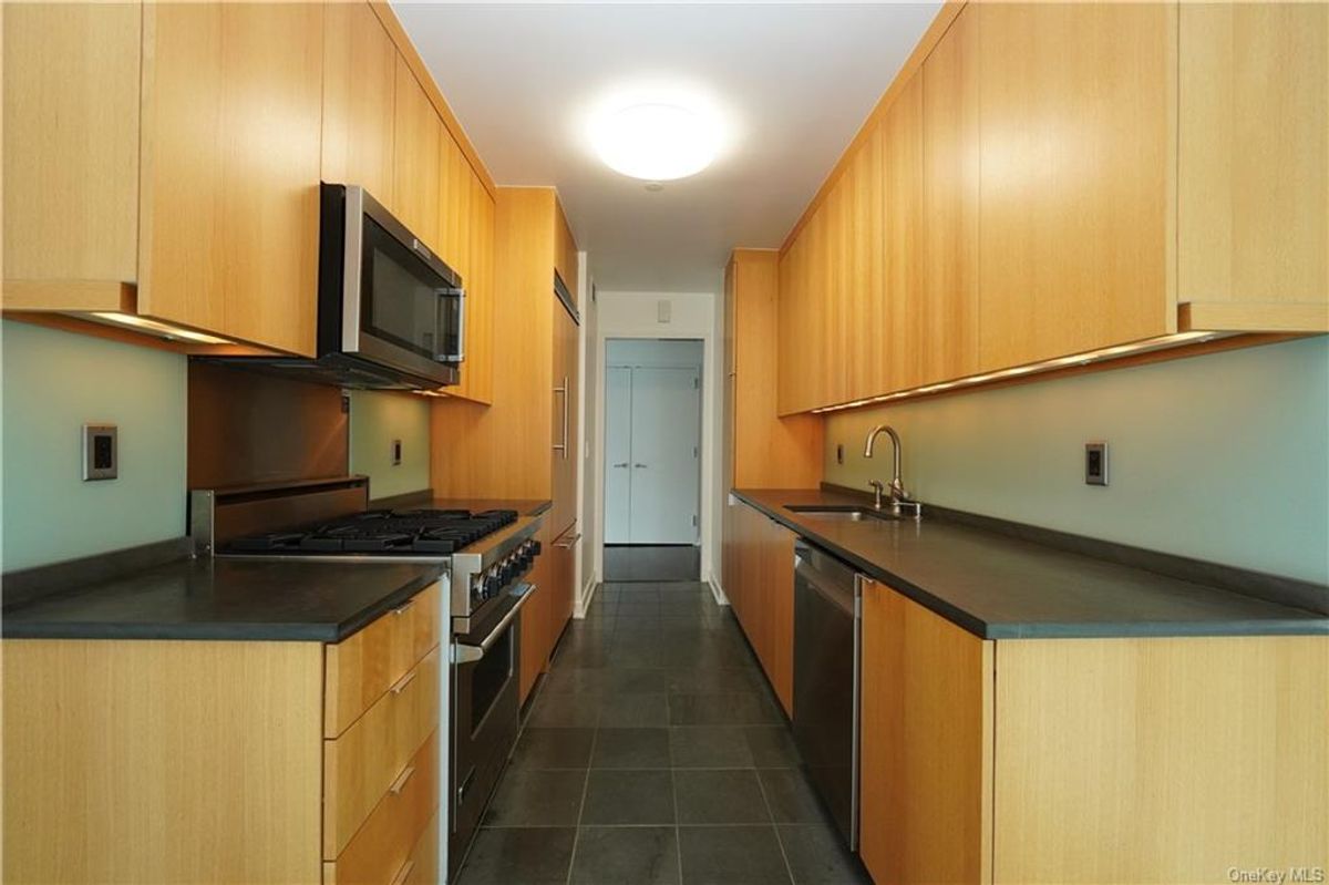 Photo for Place 57 - 207 East 57th Street Condominium in Midtown East, Manhattan