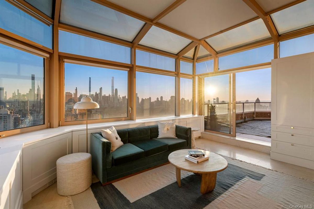Photo for 30 EAST 85 STREET - 30 East 85th Street Condominium in Upper East Side, Manhattan