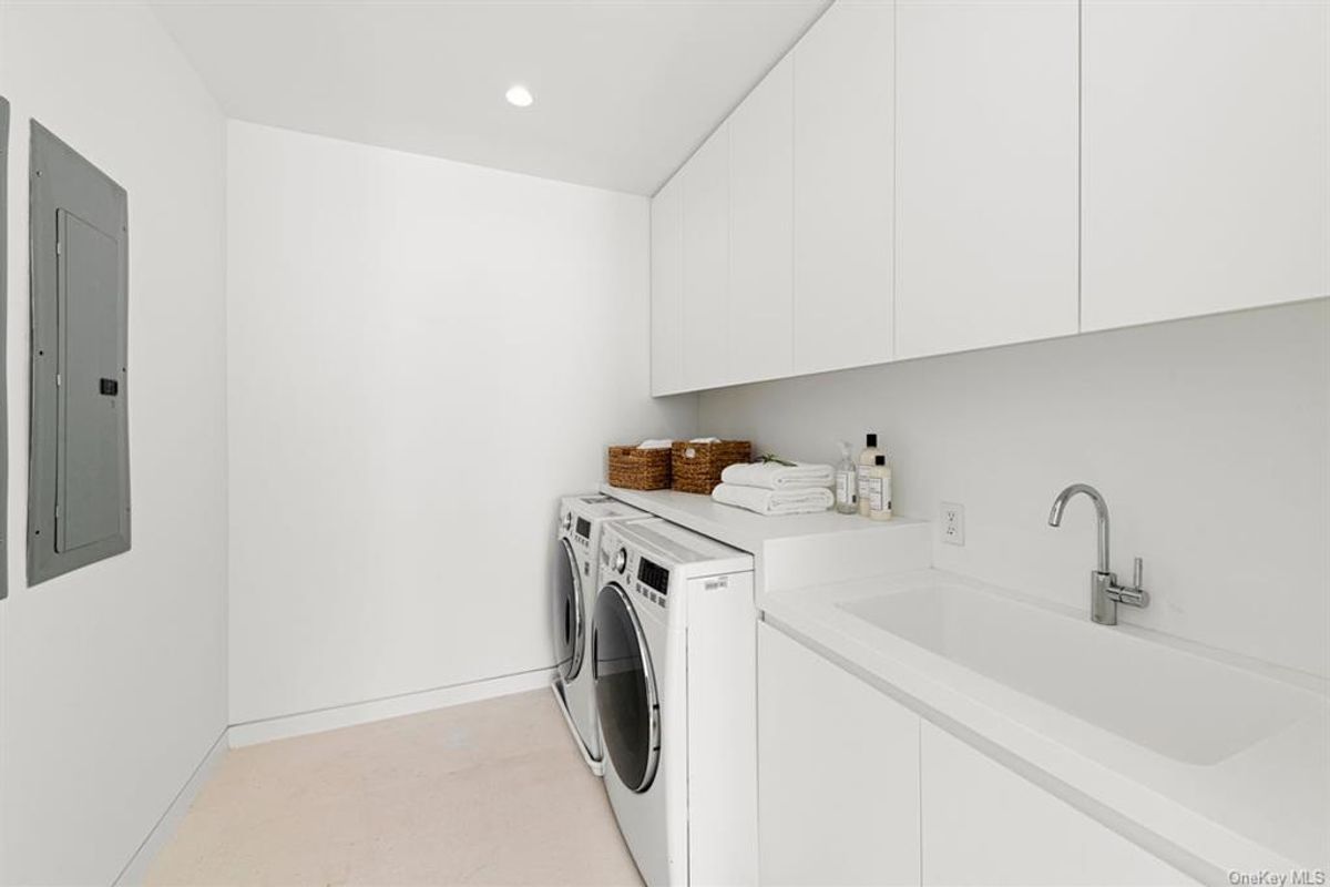 Photo for  Cast Iron House  - 67 FRANKLIN STREET Condominium in Tribeca, Manhattan