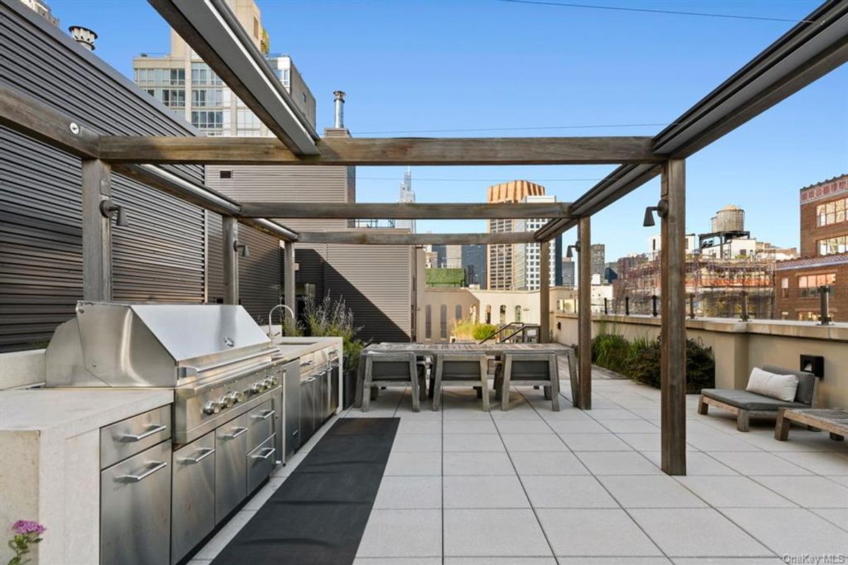 Photo for  Huys  - 404 PARK AVENUE SOUTH Condominium in NoMad, Manhattan