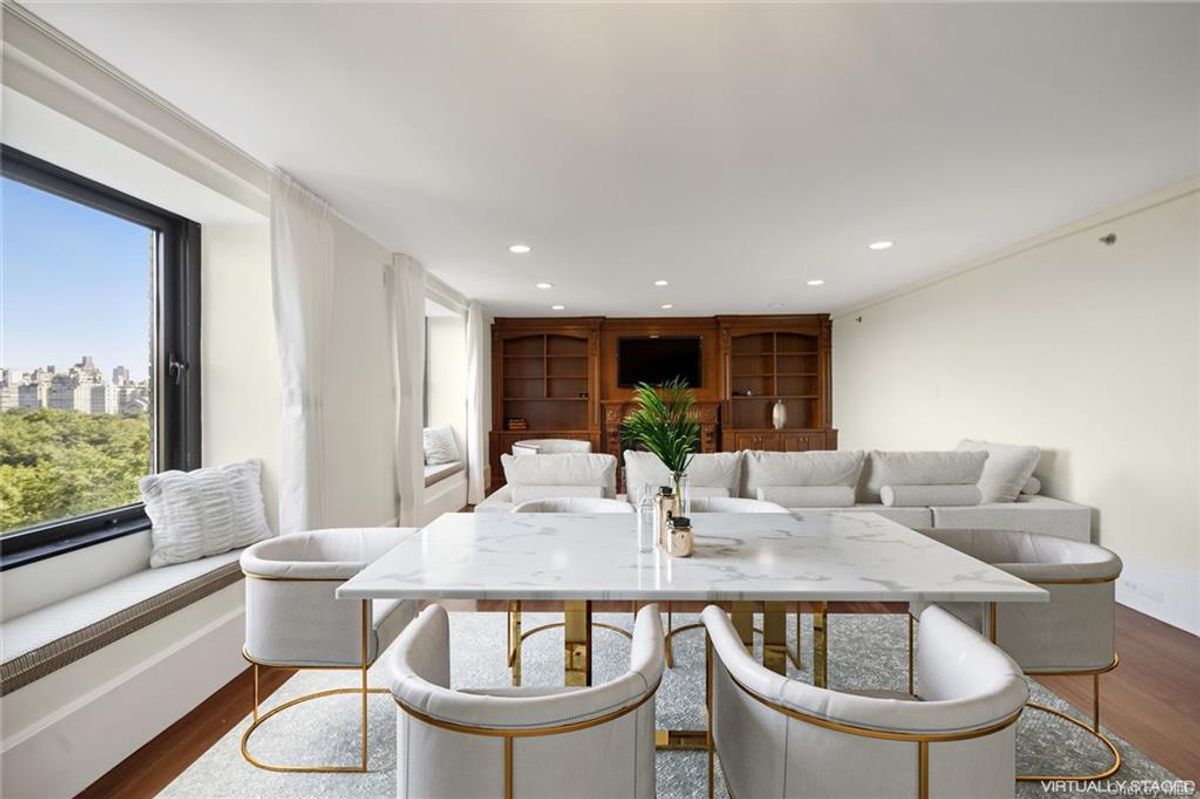 Photo for JW Marriott Essex House - 160 CENTRAL PARK SOUTH Condominium in Midtown, Manhattan