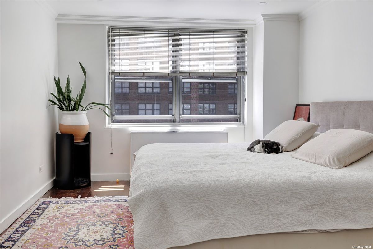 Photo for Murray Hill House - 132 East 35th Street Cooperative in Murray Hill, Manhattan