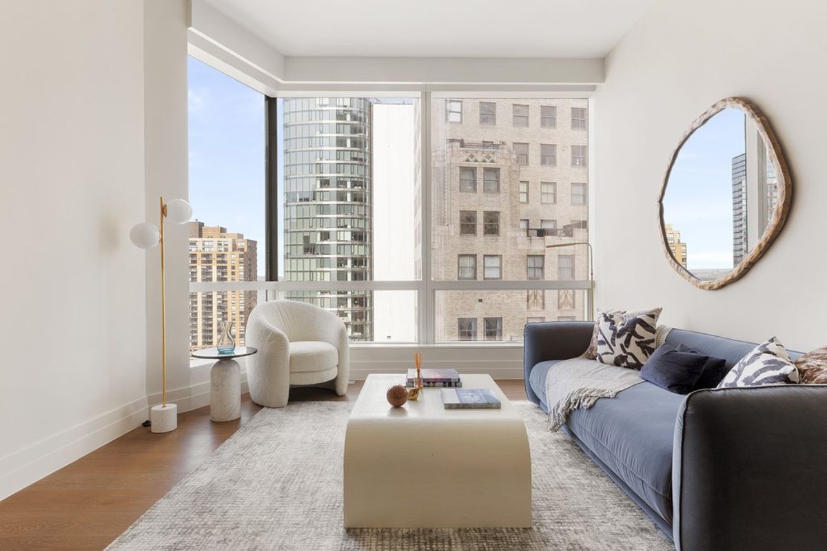 Photo for 42 Trinity Place - 77 Greenwich Condominium in Financial District, Manhattan