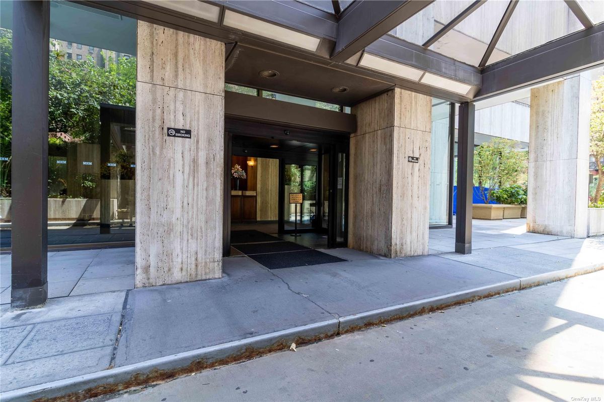 Photo for 160 East 38th Street - 560 3 AVENUE Cooperative in Murray Hill, Manhattan