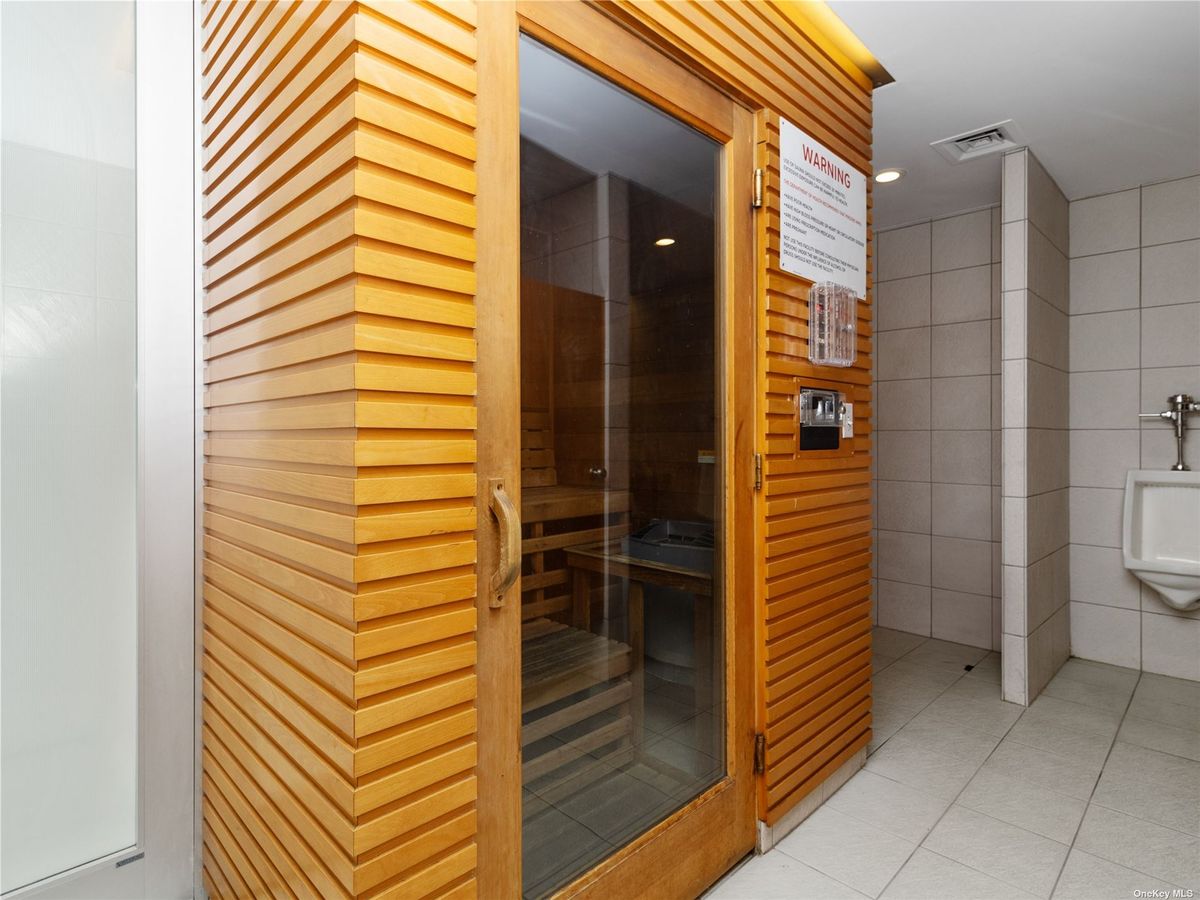 Photo for  160 East 38th Street  - 560 3 AVENUE Cooperative in Murray Hill, Manhattan