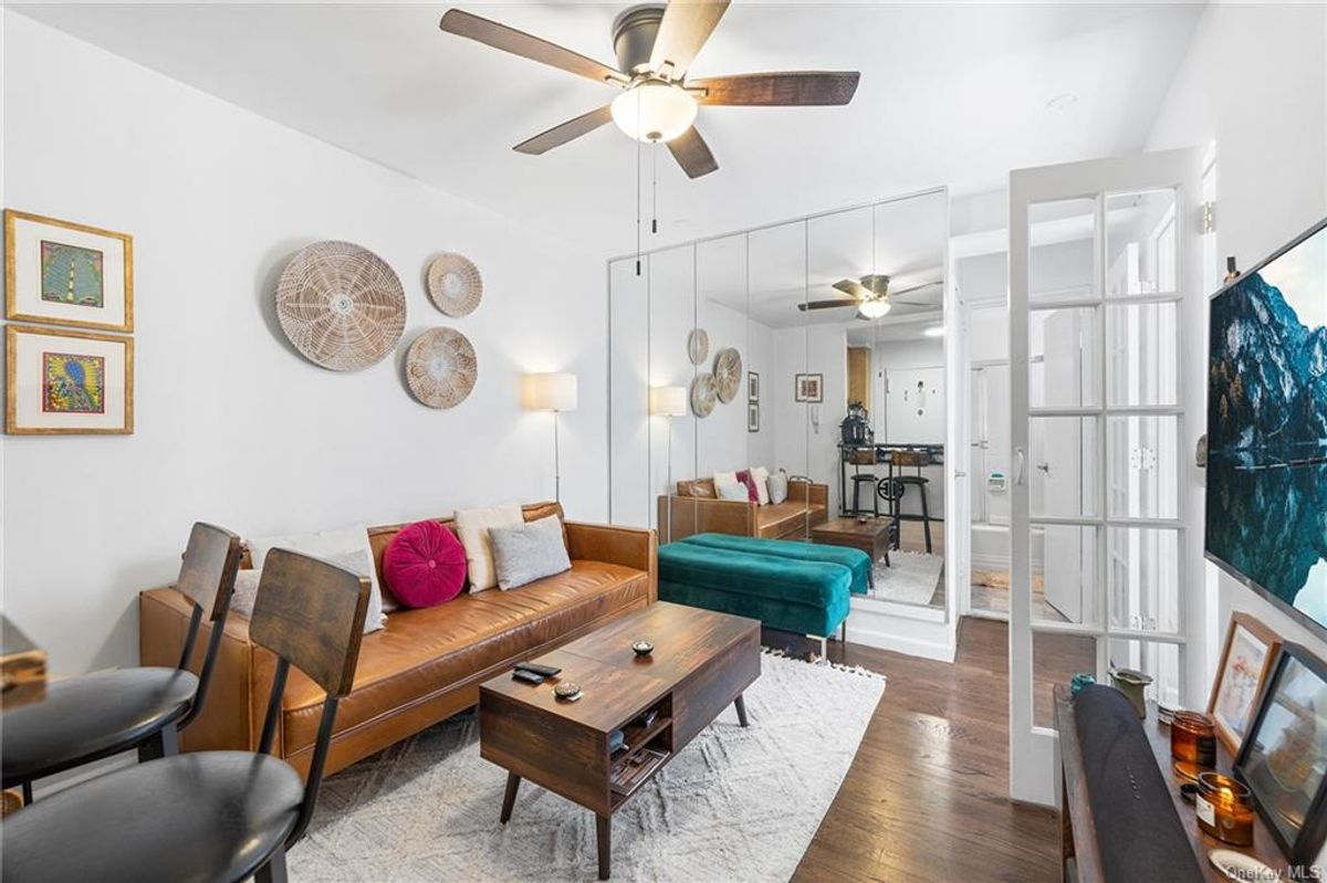 Photo for 1420 YORK AVENUE - 1420 YORK AVENUE Condominium in Lenox Hill, Manhattan